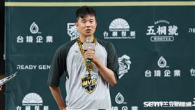 中職37年例行賽，台鋼雄鷹先發投手黃子鵬獲選單場MVP。（圖／記者劉彥池攝影）