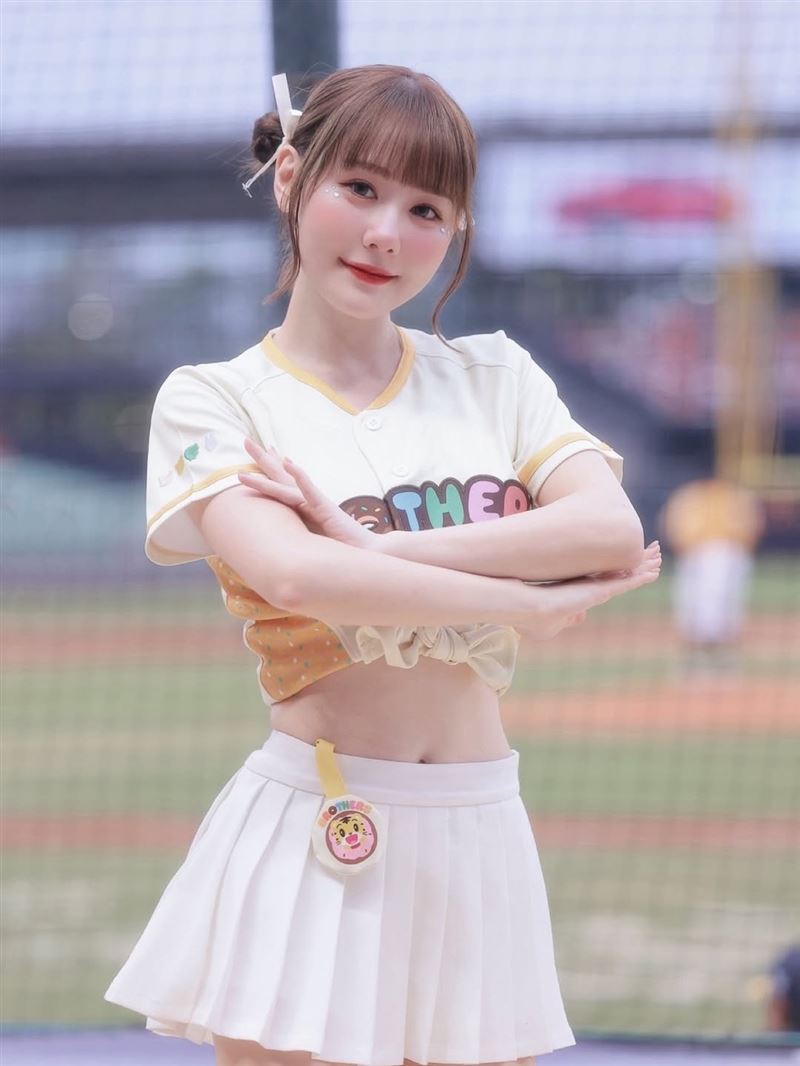 中信兄弟啦啦隊「Passion Sisters」成員畇二。（圖／翻攝自IG @yuner.31）