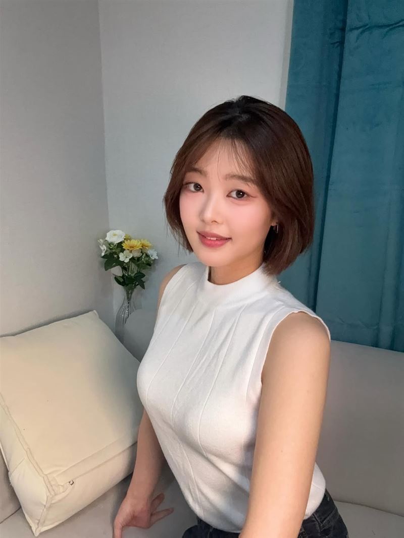 前韓國女團ARIAZ成員Yuki親揭韓娛背後黑幕。（圖／翻攝自IG @hyokeyyy）