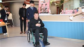 孫德榮今輪椅現身。（圖／記者鄭孟晃攝影）