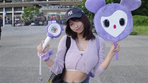 TWICE開唱出現中空辣妹　竟是三上悠亞