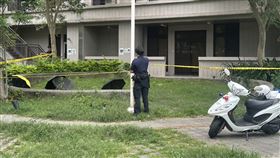 老翁墜落社區中庭花圃內慘死。（圖／翻攝畫面）
