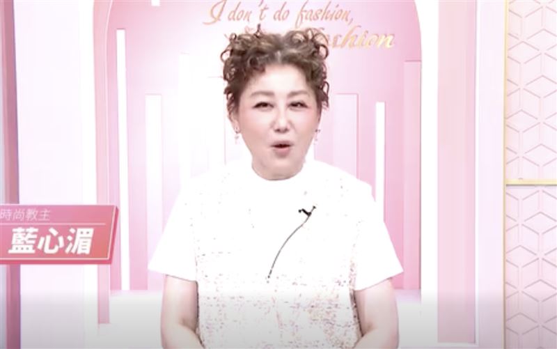 藍心湄暖心告白媽媽「你是我的全世界」。（圖／翻攝自女人我最大臉書）