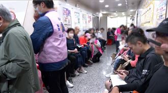 臨櫃報稅現人潮 3招密技免排隊