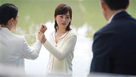 孫儷拉著小三跳河，逼迫丈夫二選一。（圖／中天娛樂台提供）