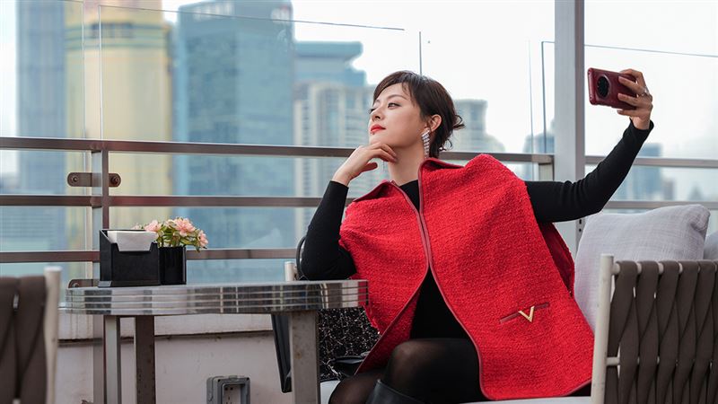 孫儷放飛演技成「浮誇女王」。（圖／中天娛樂台提供）