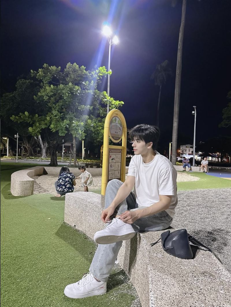 阿B身材高挑、顏值破表，不過已經名草有主，與老婆已有愛的結晶。（圖／翻攝自IG @bben89）