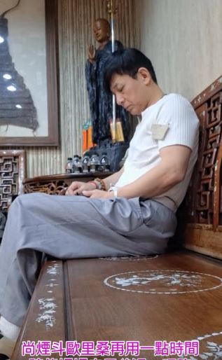 胡鴻達心痛母親辭世。（圖／翻攝自胡鴻達hungta臉書）