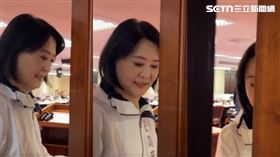 王鴻薇被問，會擔心服務處被送老鼠嗎？她不發一語，把會議室的門關了起來（組合圖／翻攝畫面）