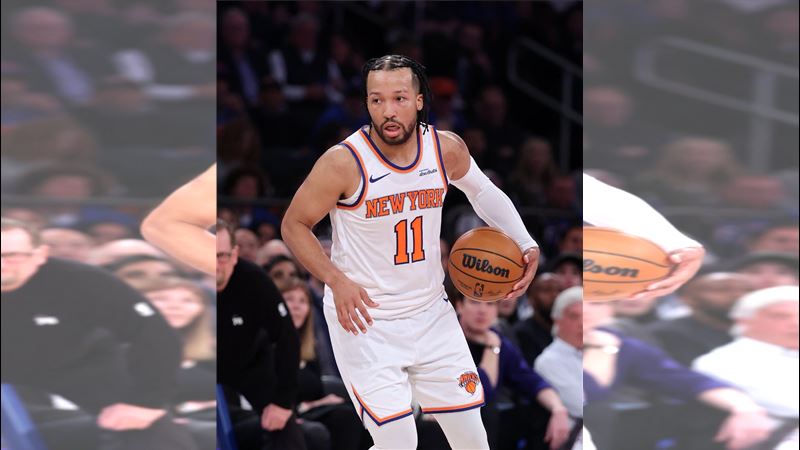 紐約尼克隊當家球星布朗森（Jalen Brunson）上半場便狂轟27分，率領尼克隊以137：98輕取費城76人隊。（圖／翻攝自X平台 @NBAPolska23）