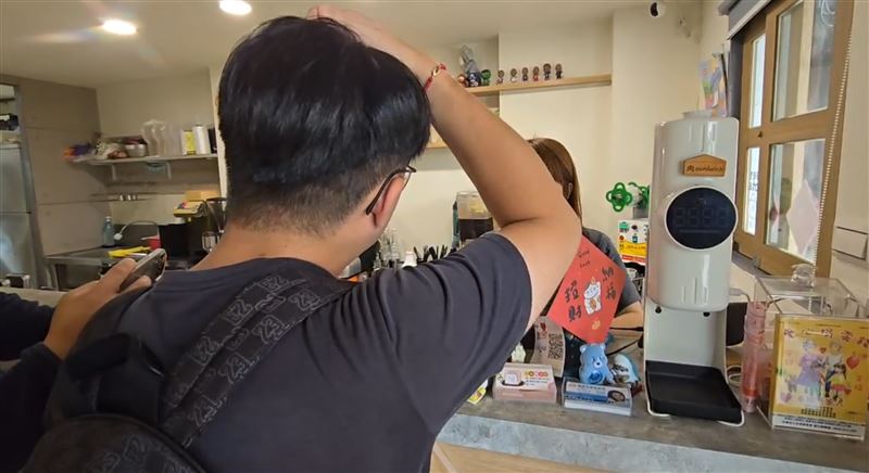 有民眾一早刻意到店內消費。（圖／翻攝畫面）