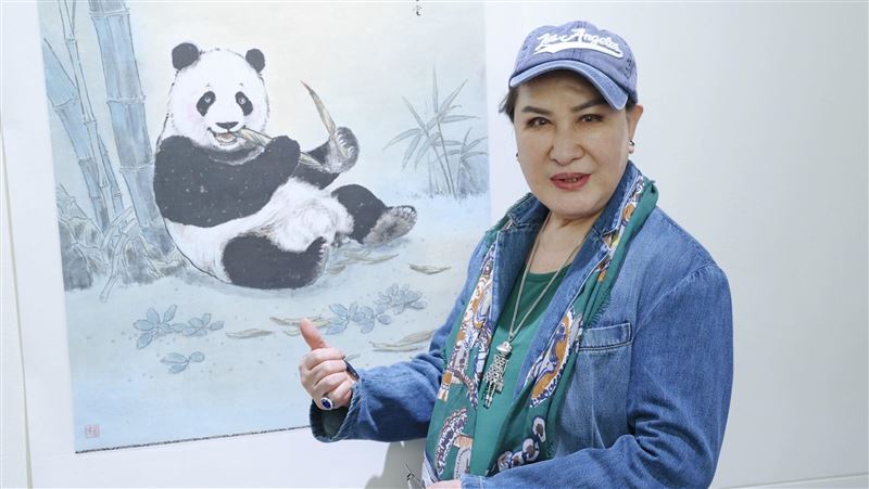 81歲楊麗花逛展被認出　認：這我乾妹啦