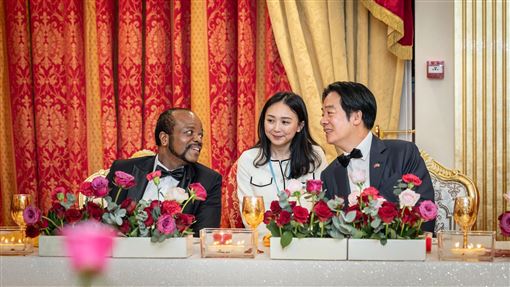 再放一次煙火！史王為賴清德重走重要典禮