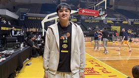 效力於CBA青島國信海天雄鷹的台灣好手林韋愷。（圖／記者倪芝蓉攝影）