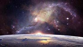 為何宇宙一切都剛剛好？著面對這些極致完美的巧合，科學界目前仍爭論不休。（示意圖／PIXABAY）