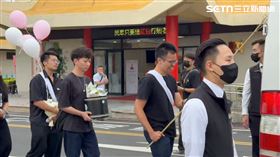 鄭詠心,未婚夫,女警,告別式,捧花,戒指,禮儀師,台南,車禍,冥婚（圖／翻攝畫面）