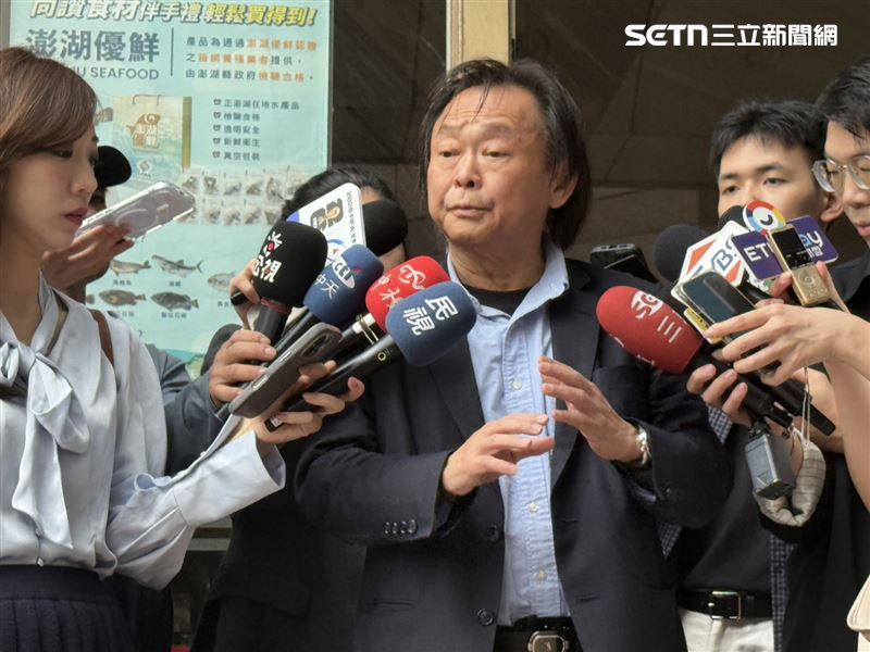 民進黨立委王世堅出席中常會前受訪（圖／記者劉秀敏攝影）