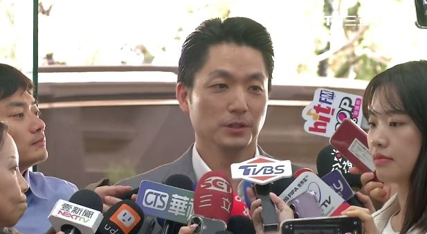 蔣萬安到台北議會報告總預算追加減案，會前接受媒體訪問（圖／翻攝畫面）