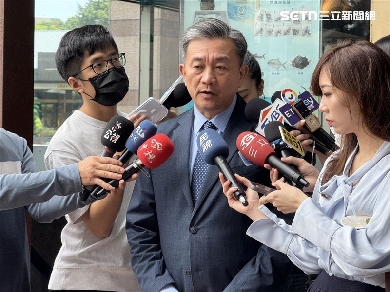 民進黨立委王定宇出席中常會前受訪（圖／記者劉秀敏攝影）