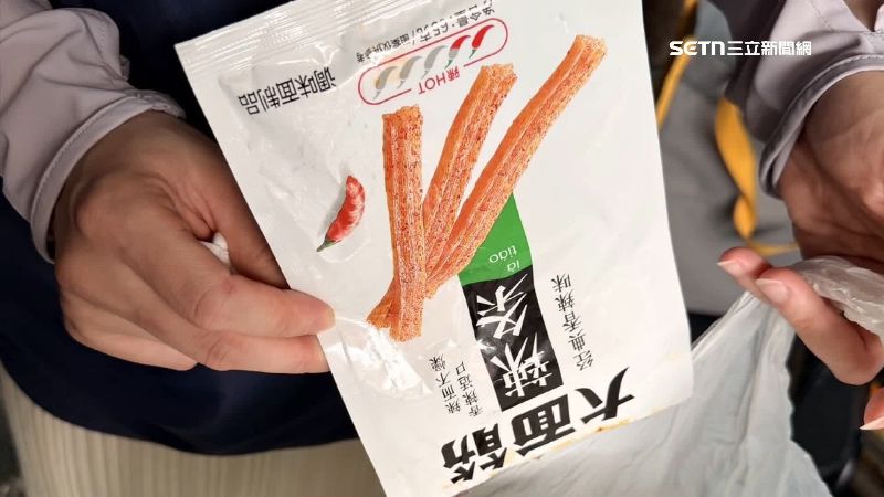衛生局在住處查獲兩包中國製食品