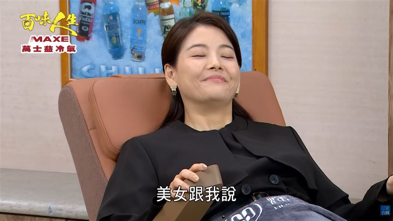 月霜大讚「COZY SEAT垂直律動椅」在家也能輕鬆舒適活動全身（圖／截自影片）