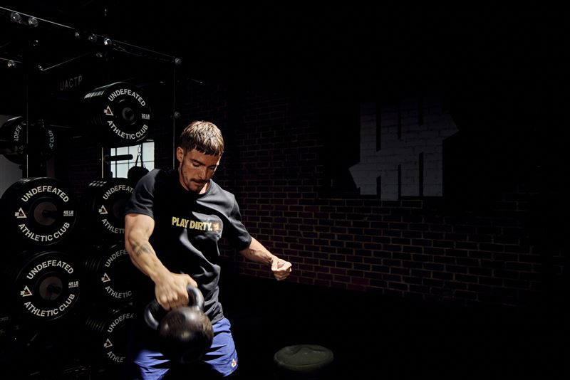 UNDEFEATED全球健身平台UNDEFEATED Athletic Club Training Program（UACTP）首次攜手Nike推出服裝聯名系列。（圖／品牌業者提供）