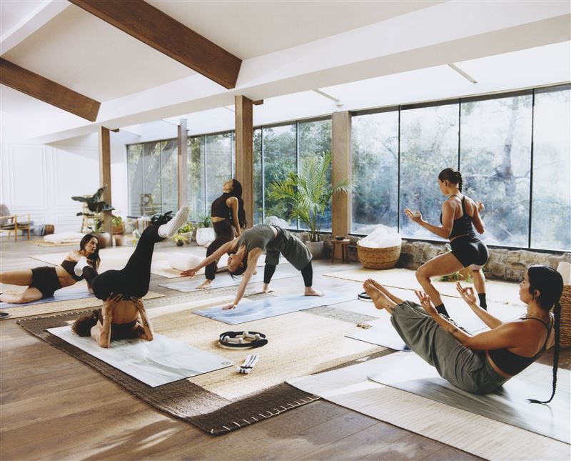 lululemon推出「Space to feel（感受空間，感知自我）」品牌企劃。（圖／品牌業者提供）