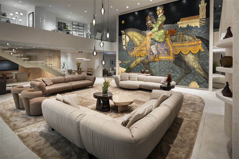 NATUZZI 2026米蘭展多元新品齊發，以有機曲線、模組化系統、不同材質混搭創造多場景應用。（圖／品牌業者提供）