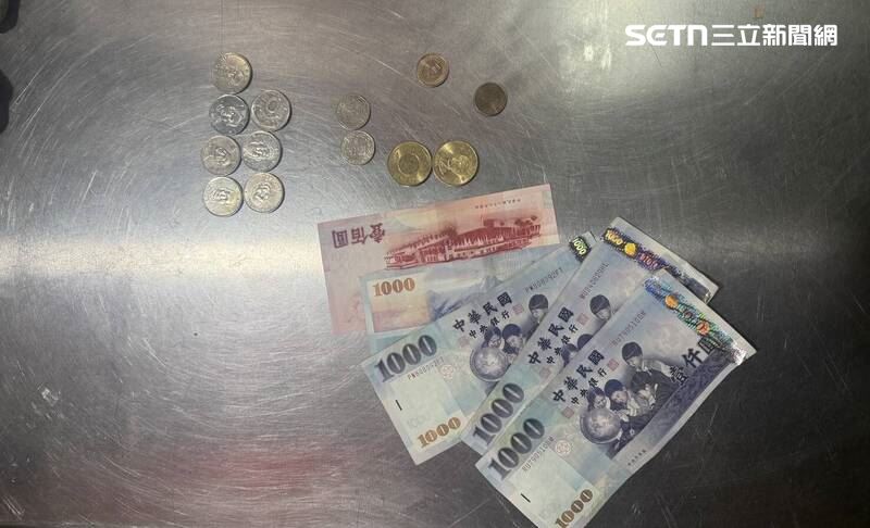 賴男以兌換新鈔為由騙走超商店員的5千元。（圖／翻攝畫面）