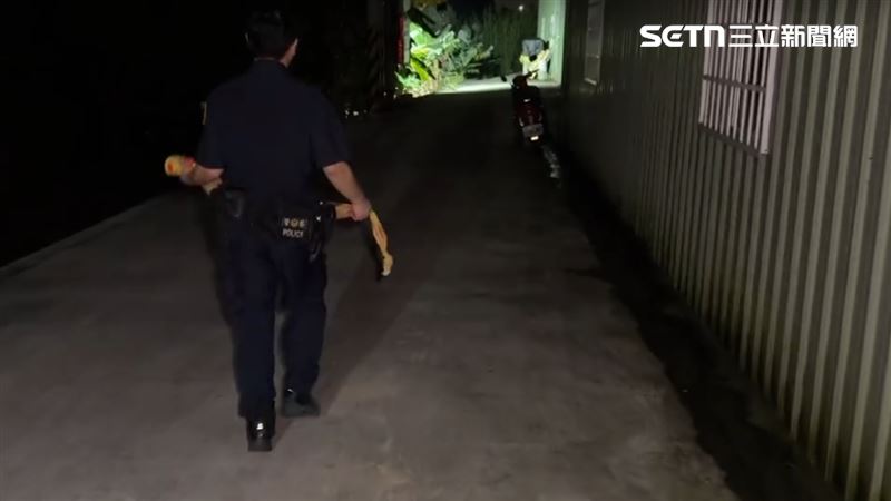警方到場封鎖現場。（圖／翻攝畫面）
