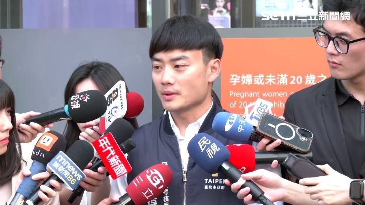 台北市研考會主委殷瑋回應吸菸室相關問題。（圖／翻攝畫面）