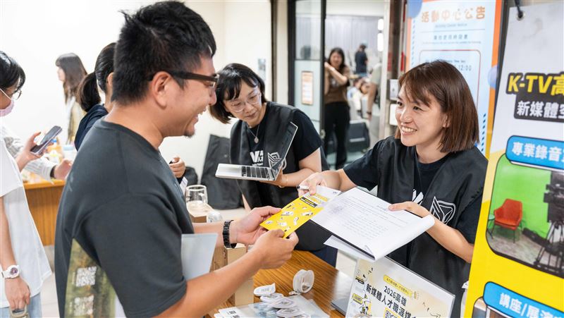 青年局ＸnuvaＸ高師大前進校園開講！