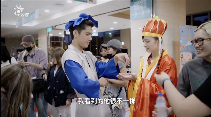 蒲禾菲、朱軒洋飾演少年版的蘇慧倫與張孝全。（圖／公視提供）