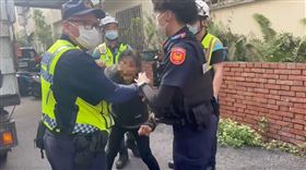 彰化和美驚見垃圾山！3噸垃圾被清空　婦人崩潰怒吼：不要拿我的東西（圖／翻攝自彰化縣媒體記者協會臉書）