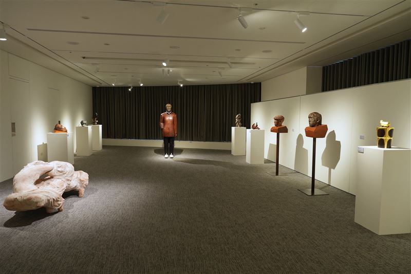 麗寶文化藝術基金會彩雲藝術空間，波多野泉雕塑個展《觀察的彼端》。（圖／麗寶文化藝術基金會提供）