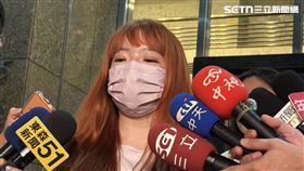 愛爾麗板橋店受害者Irene出面接受媒體聯訪。（圖／記者蔣季容攝影）