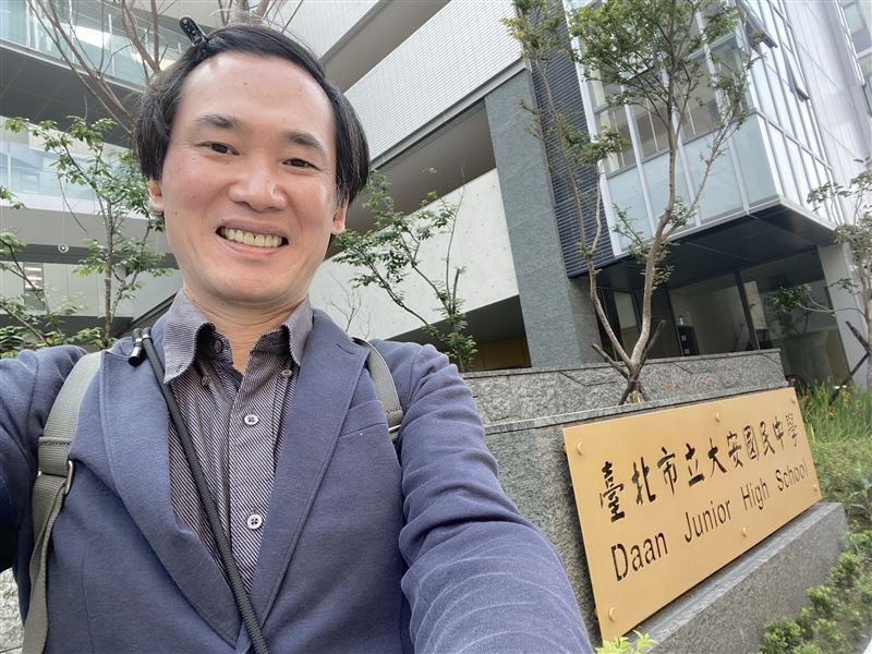 應蔚民轉站房仲16個月終於成交。（圖／翻攝自應蔚民臉書）