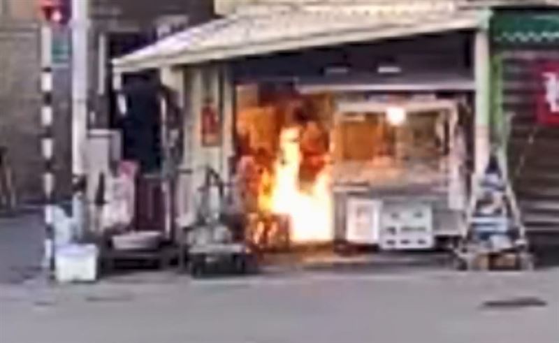 彰化鹿港炸雞店發生氣爆意外，驚悚畫面曝光。（圖／翻攝自Threads @breakfast_220）