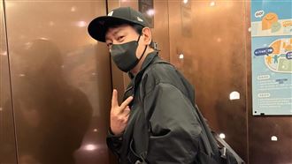 超大咖男星偽裝搭電梯！4歲萌娃一秒認出