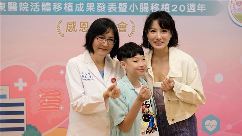 他短腸症來台求救！母捐200公分小腸重生
