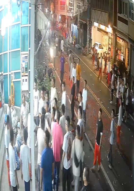 遶境期間發生鬥毆事件，北港朝天宮發聲明表示，相關情形屬民間個別事件，無關於本宮活動及廟務運作。(圖／翻攝畫面)