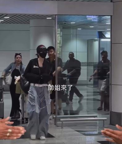 謝金燕目前已順利抵達馬來西亞。（圖／翻攝自IG @jeanniehsieh___bbb）