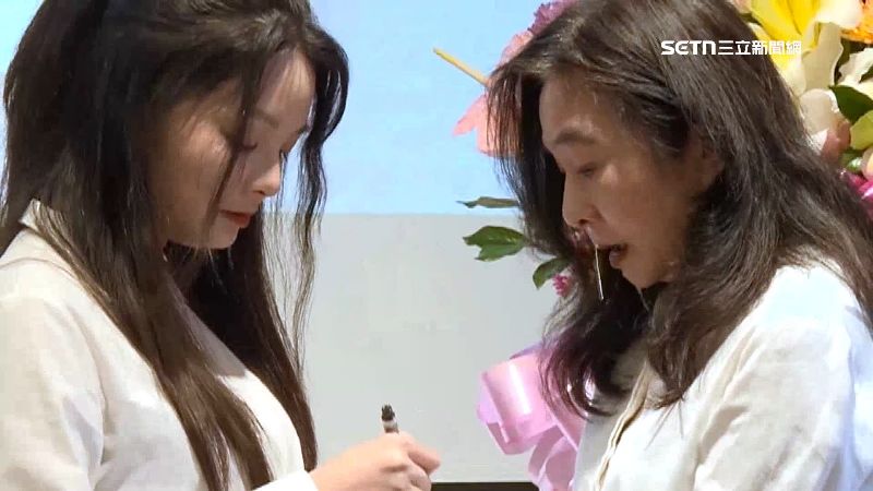 應曉薇現場痛哭流涕