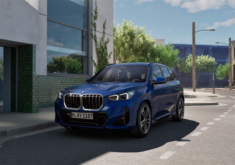 全新世代BMW X1豪華休旅，憑藉靈活且具張力的流線身形、寬闊靈活的車室空間及領先同級的科技配備，重新定義都會豪華休旅的奔放個性。（圖／BMW提供）