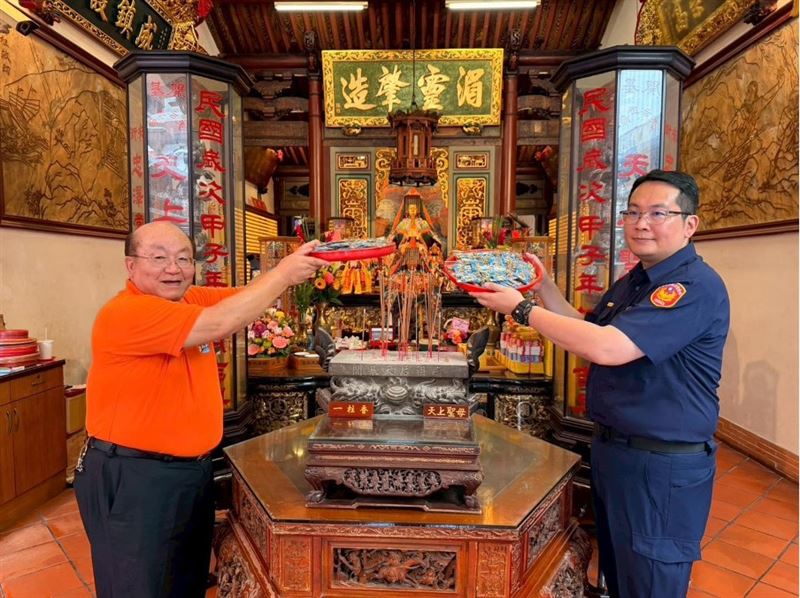 小神衣已完成「過爐祈福」。（圖／翻攝自臺南市政府警察局第五分局粉絲專頁）