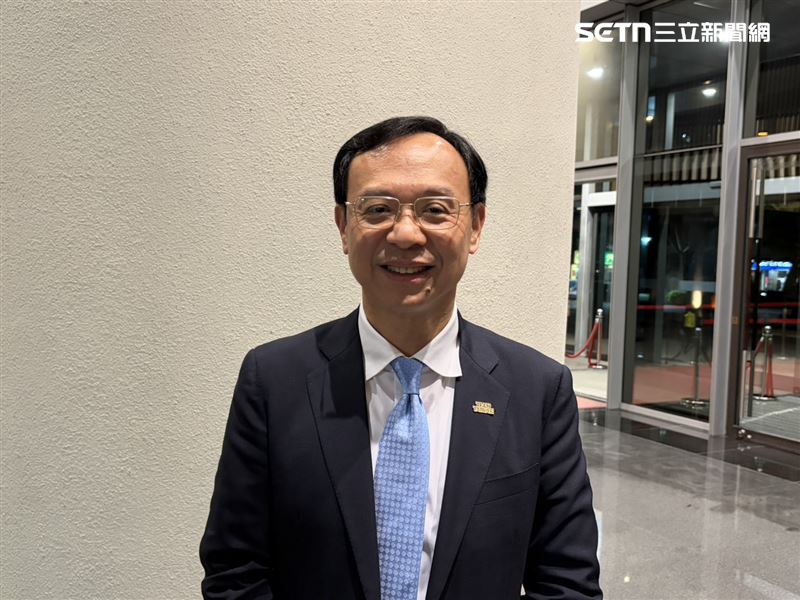 衛福部長石崇良透露，將爭取各種機會挹注健保，明年一定不需要調保費。（圖／記者簡浩正攝影）