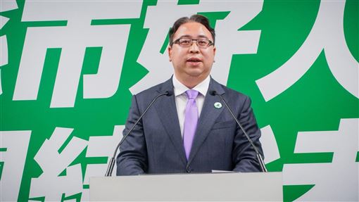 軍購條例遭大砍4700億　黃世杰3問藍白