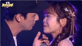 Gary和瑄、JJUBI合唱《神話》。（圖／翻攝自中信兄弟官方YouTube頻道）