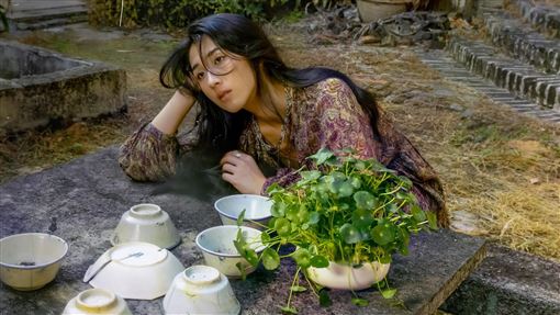 獨／餐廳超正服務生！竟是人氣女歌手打工