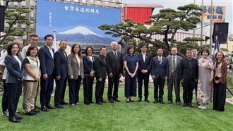 安倍昭惠4訪高雄保安堂　受歡迎感動